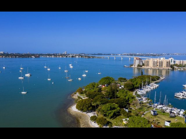 205 GOLDEN GATE POINT 401, Sarasota, FL 34236