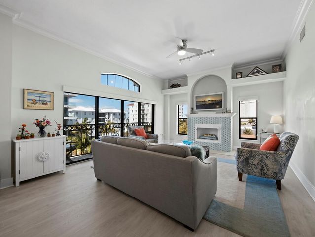 205 GOLDEN GATE POINT 401, Sarasota, FL 34236