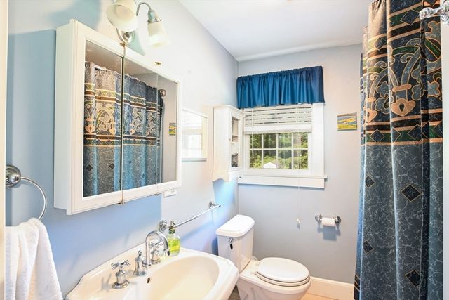 10 Hunters Trl, Sandwich, MA 02563