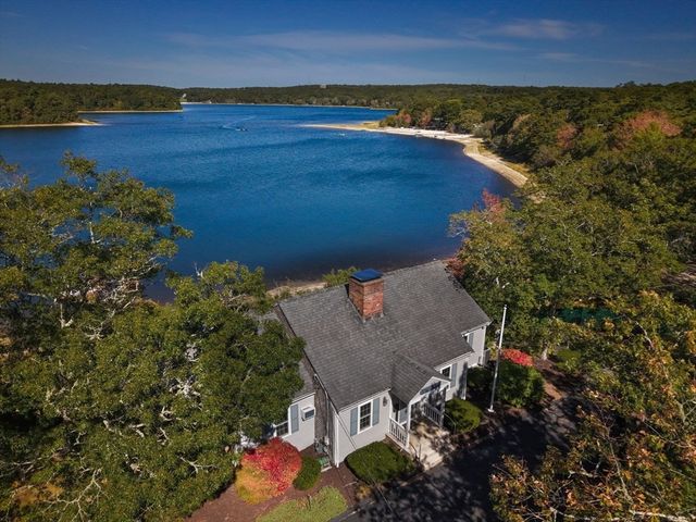 10 Hunters Trl, Sandwich, MA 02563