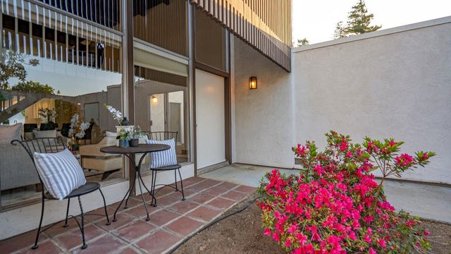 536 Cascade Drive, Sunnyvale, CA 94087