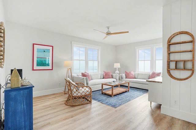 721 S Waccamaw Dr., Murrells Inlet, SC 29576