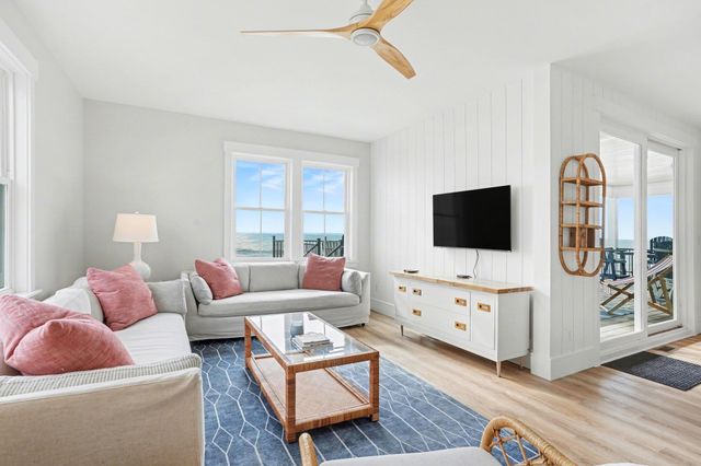 721 S Waccamaw Dr., Murrells Inlet, SC 29576