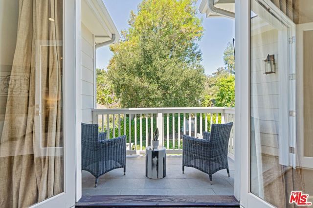 14917 VALLEY VISTA Boulevard, Sherman Oaks, CA 91403