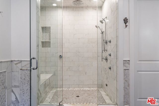 14917 VALLEY VISTA Boulevard, Sherman Oaks, CA 91403