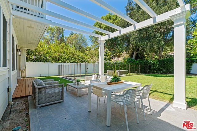 14917 VALLEY VISTA Boulevard, Sherman Oaks, CA 91403