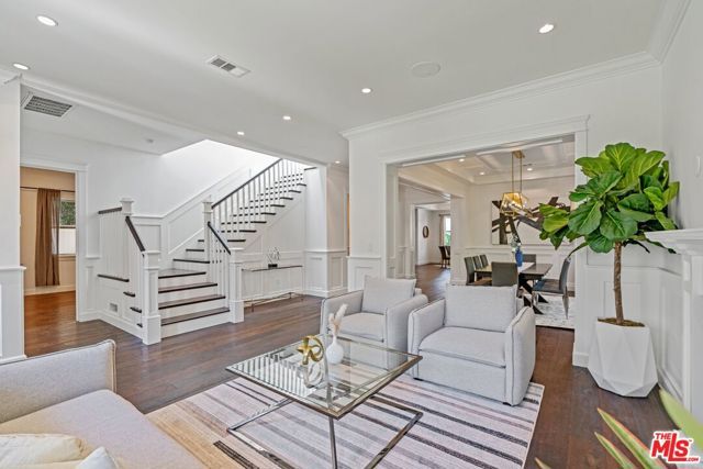 14917 VALLEY VISTA Boulevard, Sherman Oaks, CA 91403