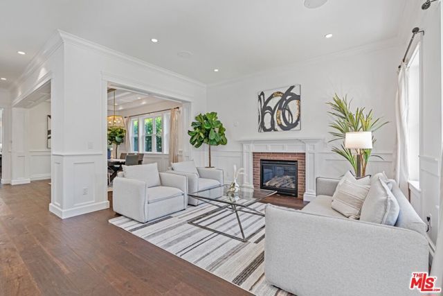 14917 VALLEY VISTA Boulevard, Sherman Oaks, CA 91403