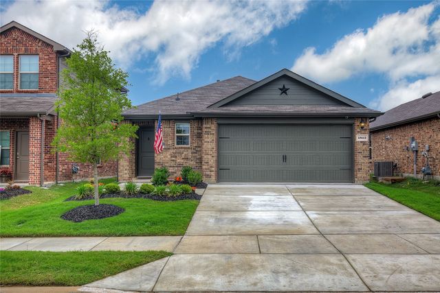 1812 Chandelier Crossing, Crandall, TX 75114