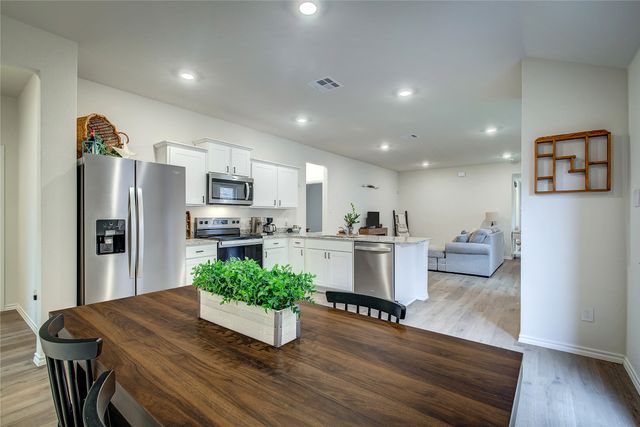 1812 Chandelier Crossing, Crandall, TX 75114