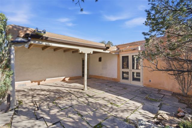 109 Calle Royale, Santa Fe, NM 87505