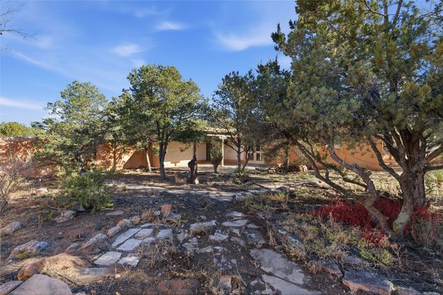 109 Calle Royale, Santa Fe, NM 87505