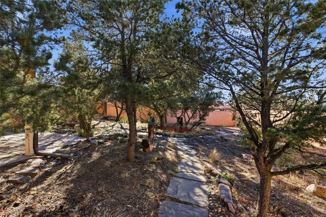 109 Calle Royale, Santa Fe, NM 87505