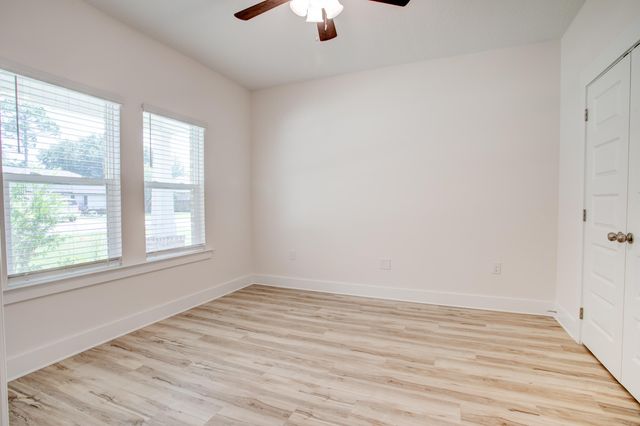 1756 Thomas Street, Niceville, FL 32578