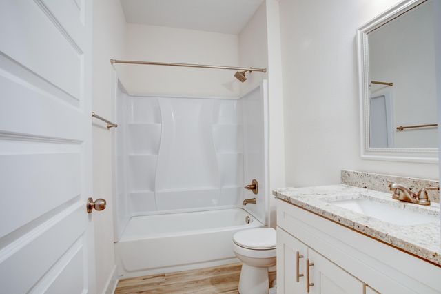 1756 Thomas Street, Niceville, FL 32578
