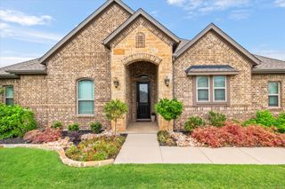 337 Equestrian Drive, Waxahachie, TX 75165