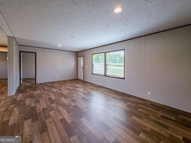 18 Karen Drive, Enigma, GA 31749