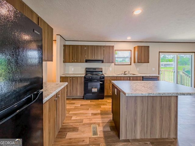 18 Karen Drive, Enigma, GA 31749