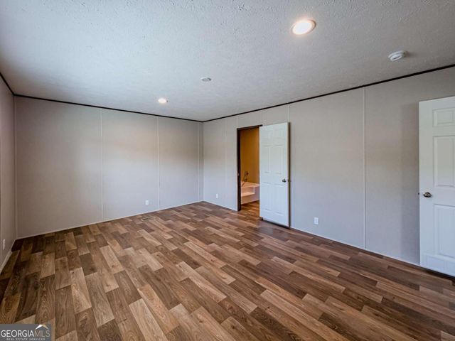 18 Karen Drive, Enigma, GA 31749