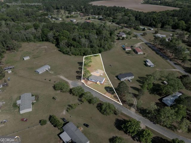 18 Karen Drive, Enigma, GA 31749