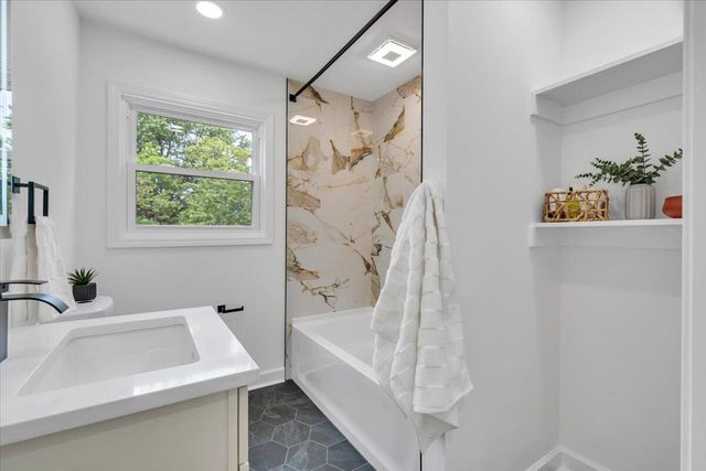 2117 Bailey AVE, Salem, VA 24153