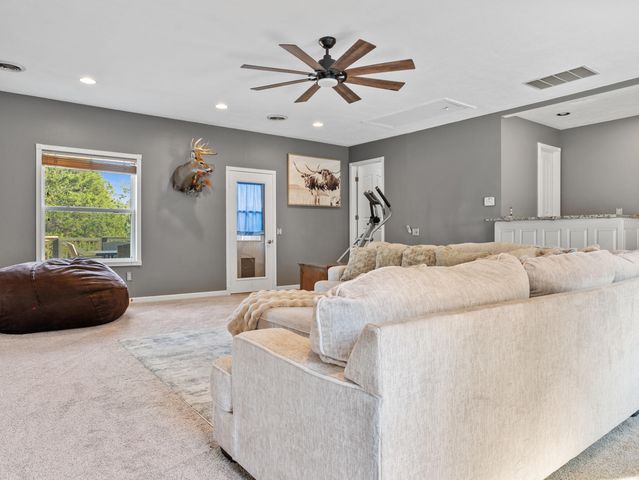 1199 N Sha-Ree Lane, Bolivar, MO 65613