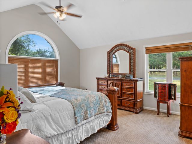 1199 N Sha-Ree Lane, Bolivar, MO 65613