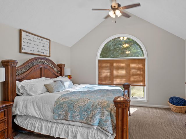 1199 N Sha-Ree Lane, Bolivar, MO 65613