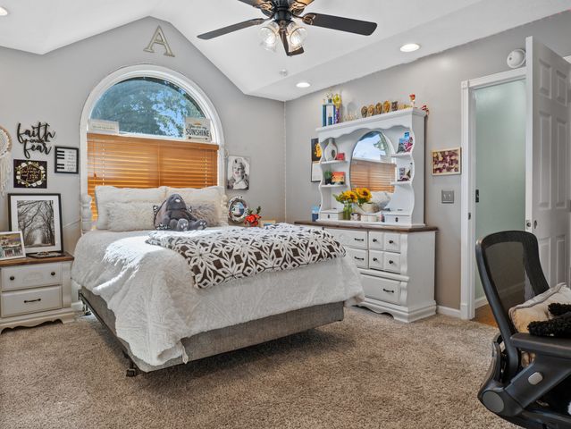 1199 N Sha-Ree Lane, Bolivar, MO 65613