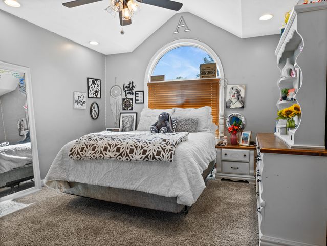 1199 N Sha-Ree Lane, Bolivar, MO 65613