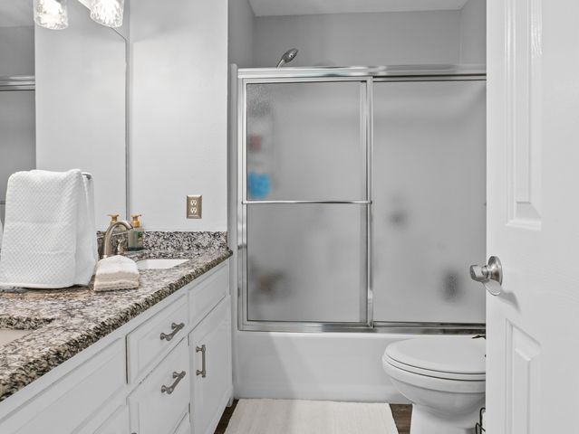 1199 N Sha-Ree Lane, Bolivar, MO 65613