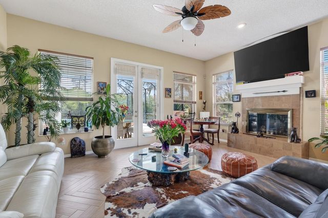 11 LAGUNA COURT, Palm Coast, FL 32137