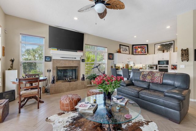 11 LAGUNA COURT, Palm Coast, FL 32137