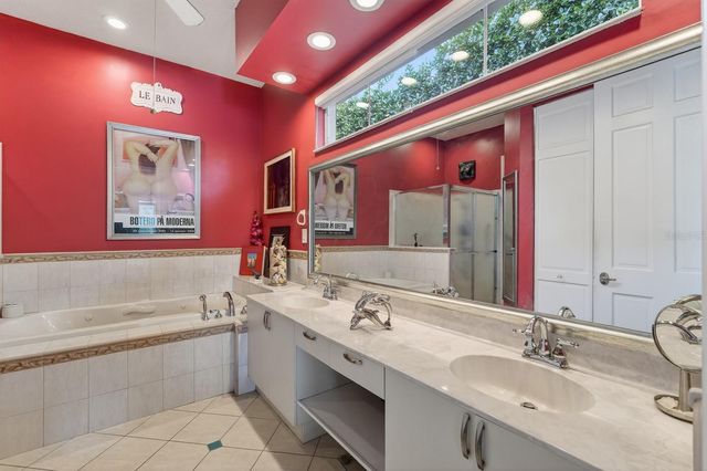 11 LAGUNA COURT, Palm Coast, FL 32137