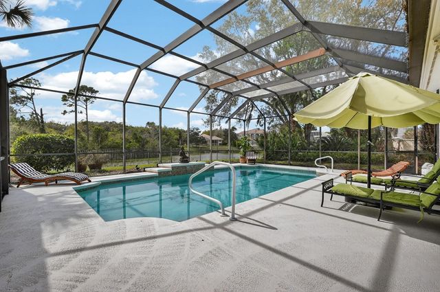 11 LAGUNA COURT, Palm Coast, FL 32137