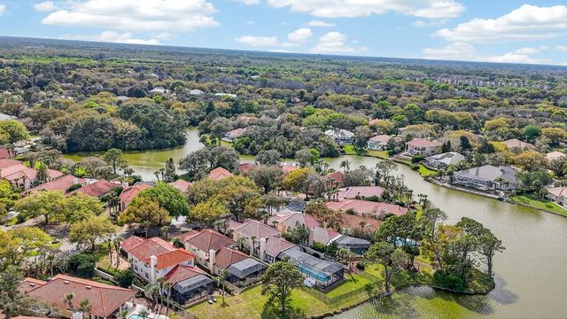 11 LAGUNA COURT, Palm Coast, FL 32137