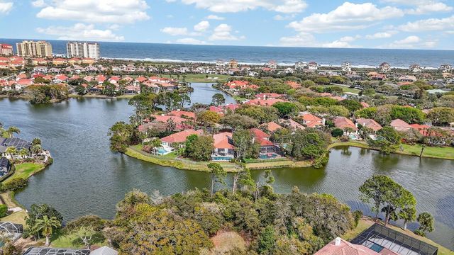 11 LAGUNA COURT, Palm Coast, FL 32137