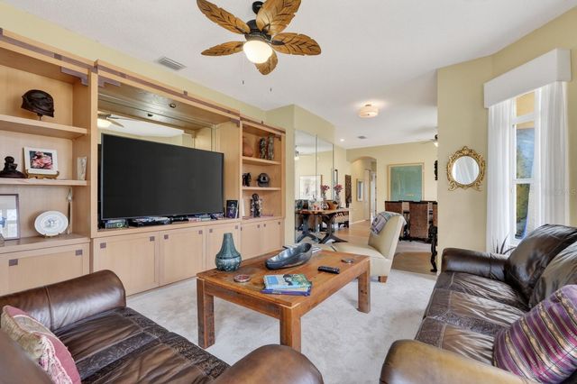 11 LAGUNA COURT, Palm Coast, FL 32137