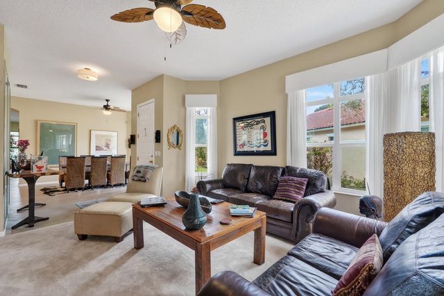 11 LAGUNA COURT, Palm Coast, FL 32137