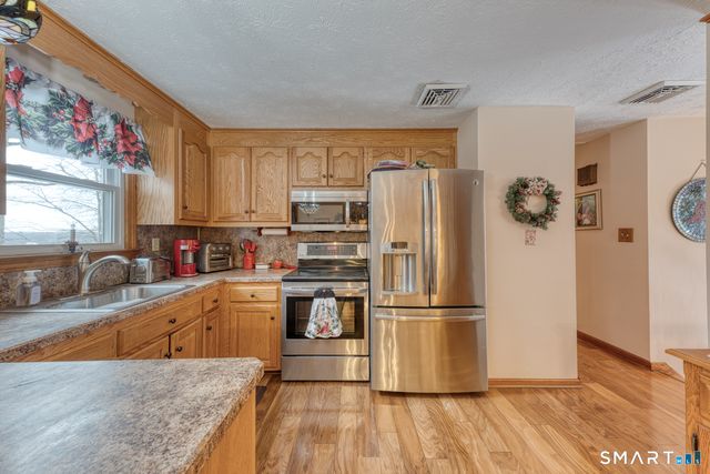 4 Arrow Drive, Plymouth, CT 06786