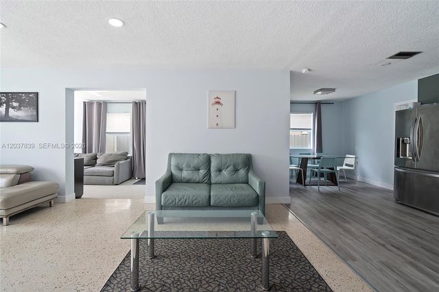 644 SW 7th Ct 0, Hallandale Beach, FL 33009