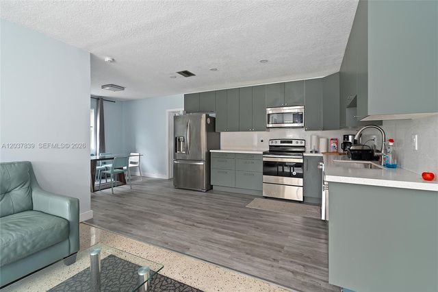 644 SW 7th Ct 0, Hallandale Beach, FL 33009