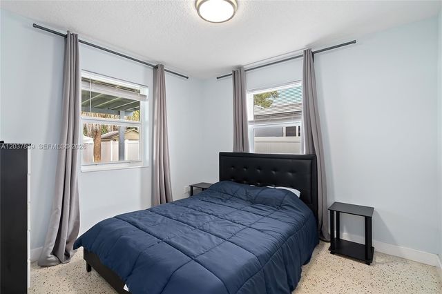 644 SW 7th Ct 0, Hallandale Beach, FL 33009
