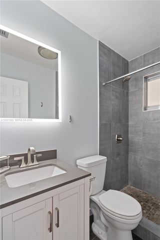 644 SW 7th Ct 0, Hallandale Beach, FL 33009