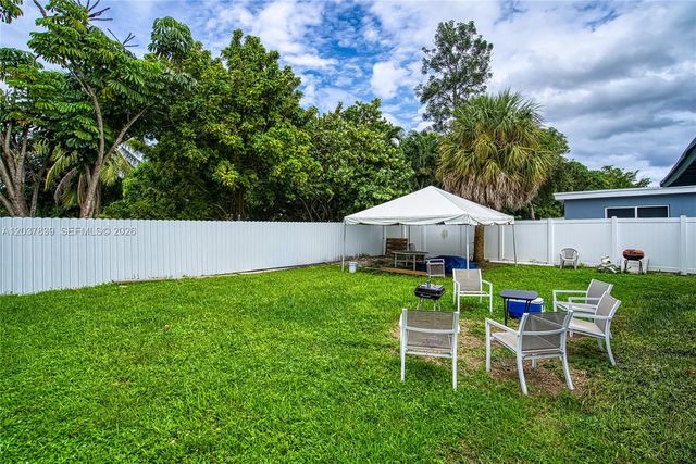 644 SW 7th Ct 0, Hallandale Beach, FL 33009