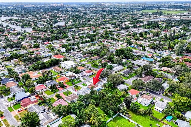 644 SW 7th Ct 0, Hallandale Beach, FL 33009