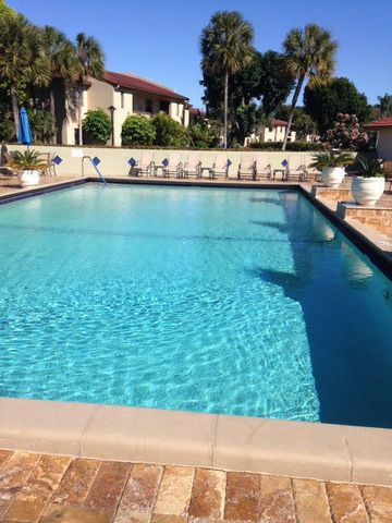 8425 Casa Del Lago C, Boca Raton, FL 33433