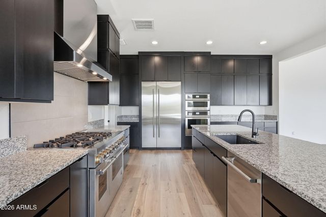 33901 N BORGATA Trail, San Tan Valley, AZ 85144