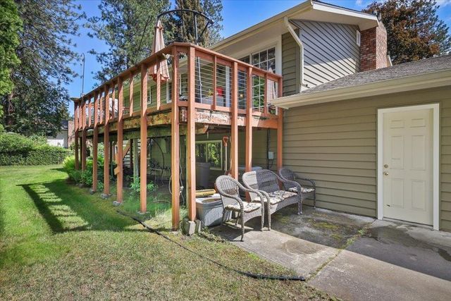 5224 W Pacific Park Dr, Spokane, WA 99208