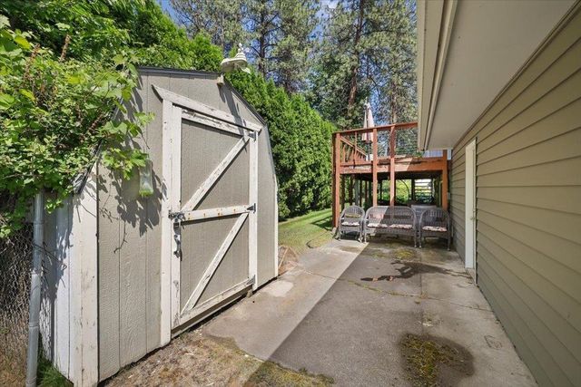 5224 W Pacific Park Dr, Spokane, WA 99208